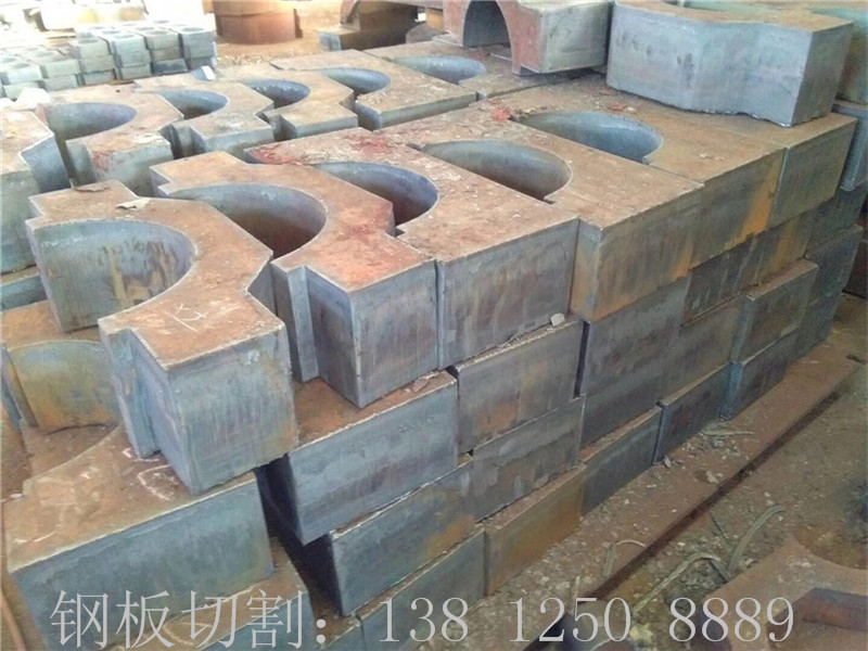 <b>16锰钢板切割轴承座</b>